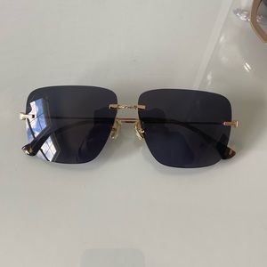 DEZI “ 2000’s” in Black